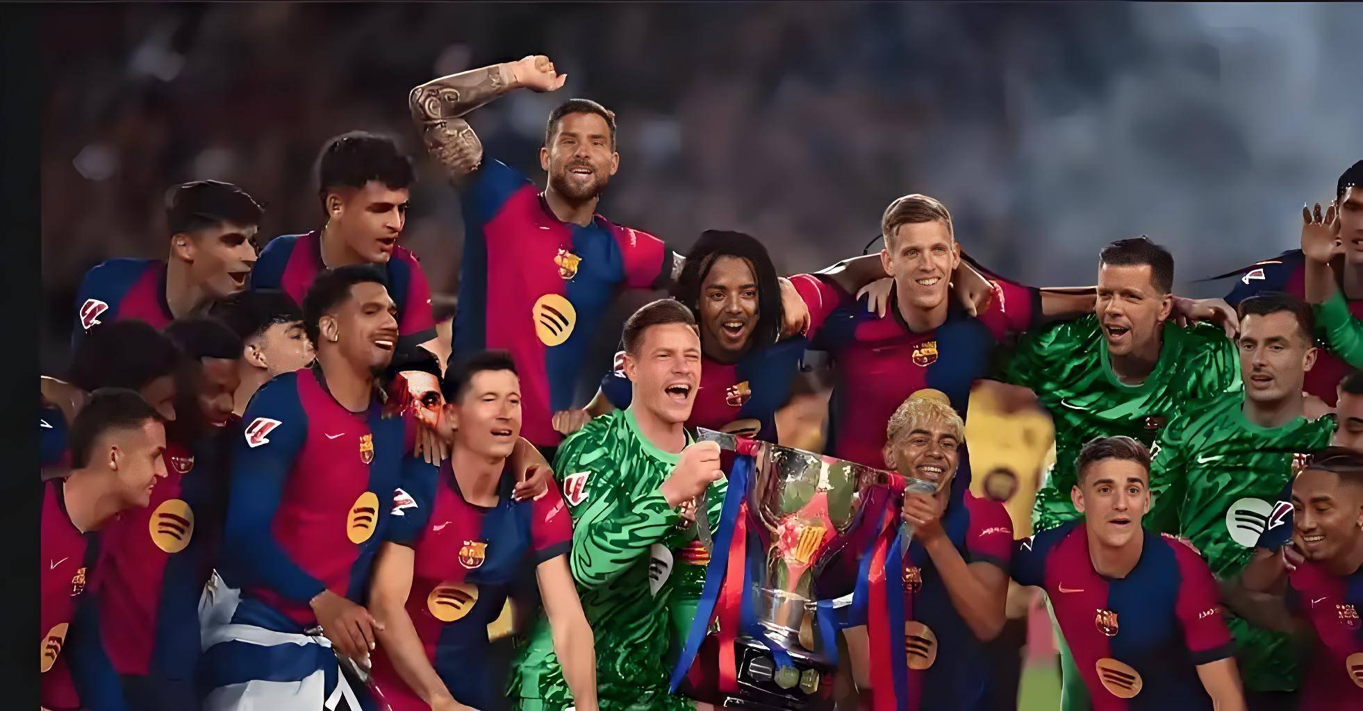 广州TTG送上新年祝福：新年夜来了，好运来了！T Zai和所有的小伙伴们新年夜快乐