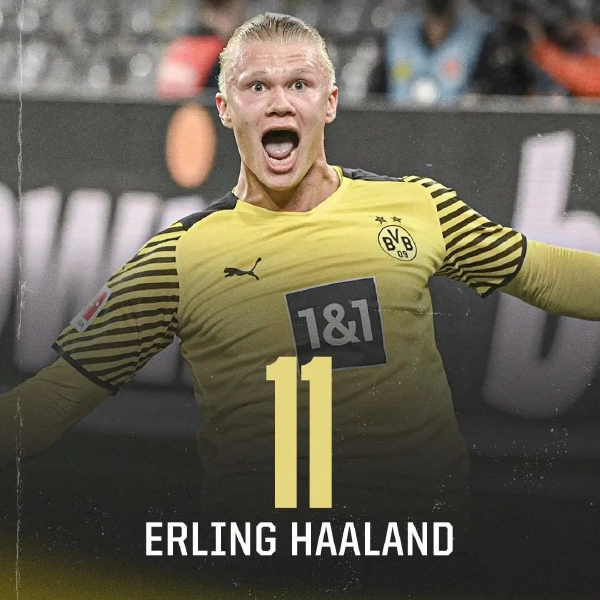 LCK女主持尹秀彬晒照：新的个人主页照片